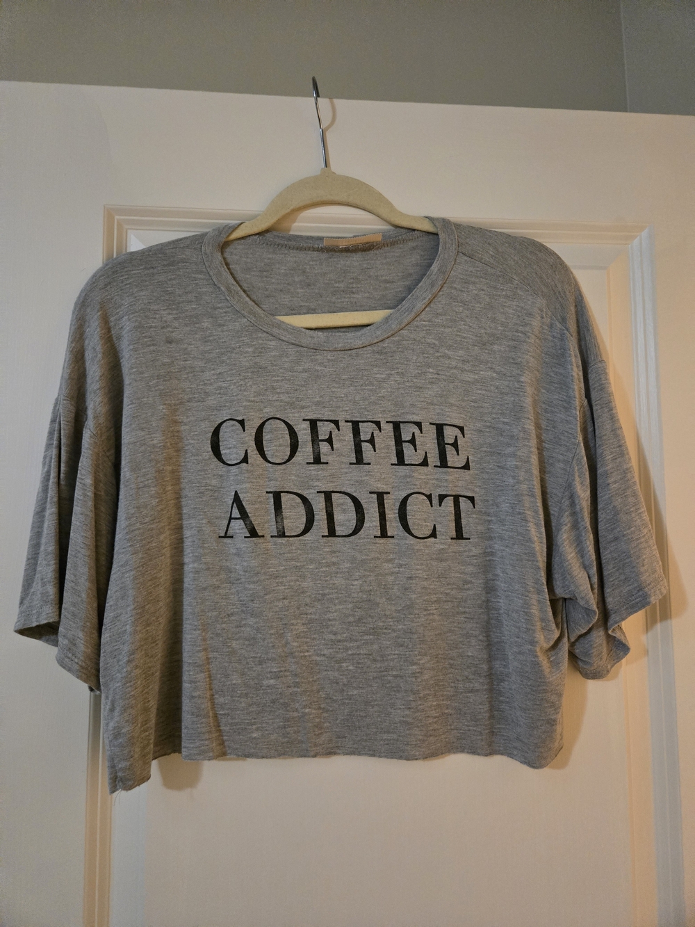 Teenbell Gray "Coffee Addict" Cropped Tee Size Small